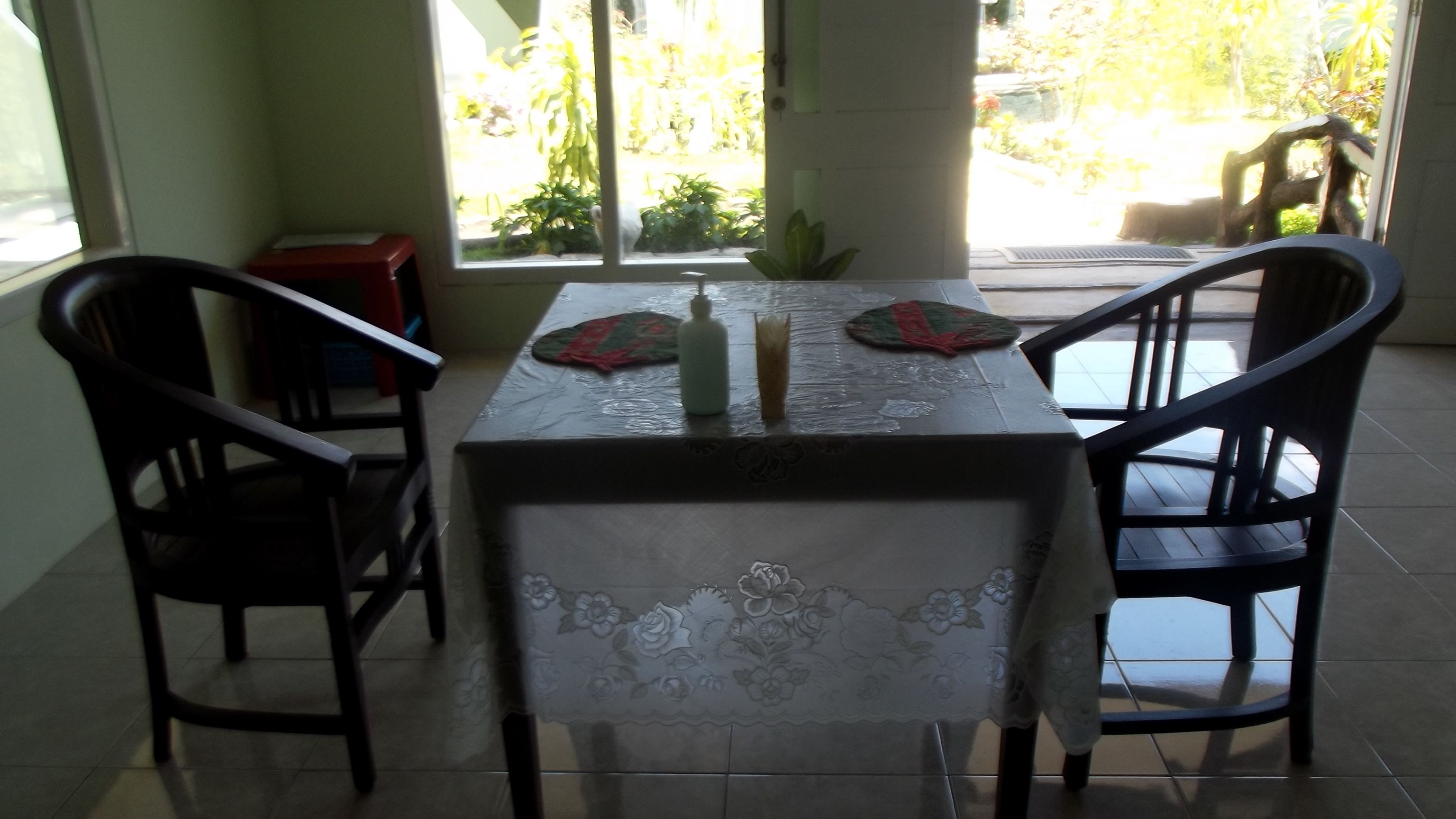 breakfast, lunch, dinner served; indonesian cuisine