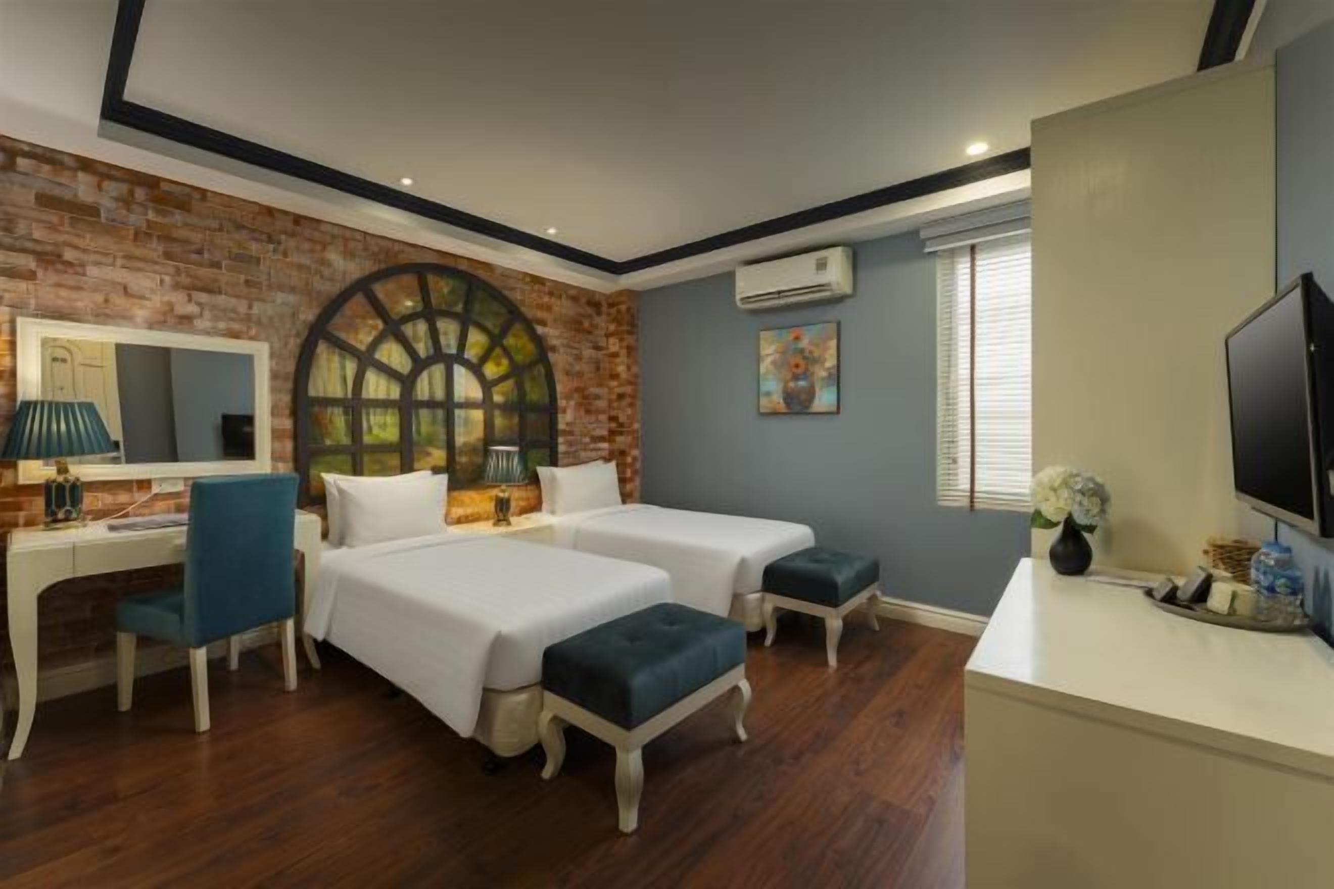 Minibar, in-room safe, desk, soundproofing