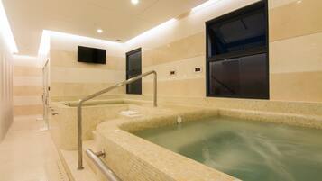 Bilik rawatan pasangan, sauna, tab panas, bilik wap, rawatan badan