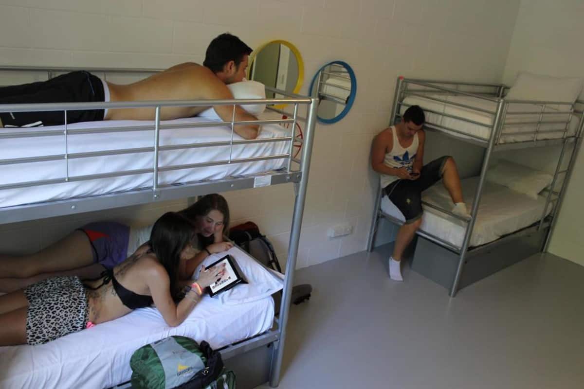 Slaapzaal, gedeelde badkamer (6 Bed Dorm)