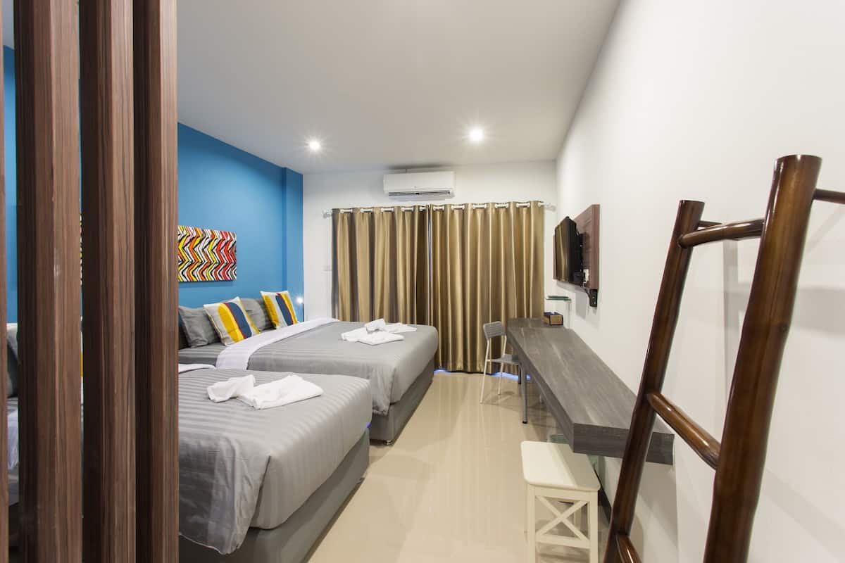 standard triple room | desk, free wifi