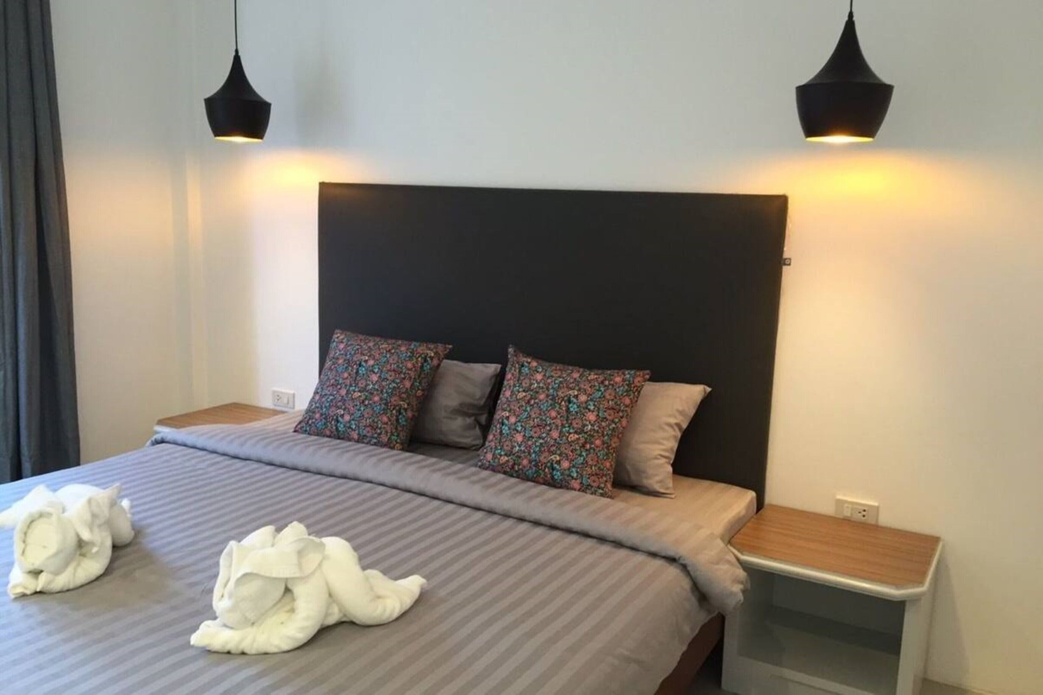 double room, private bathroom | 1 bedroom, desk, free wifi, bed sheets