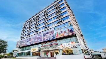 واجهة المنشأة