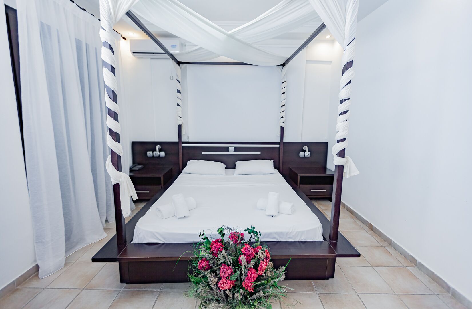 junior room, sea view | in-room safe, soundproofing, free cots/infant beds, free wifi