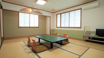 Japanese Style Room, Non Smoking, Shared Bathroom | In-room safe, free WiFi, bed sheets