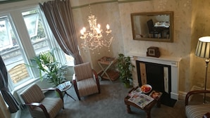 Unclassified image, 5 of 28, button - Emily Garden (Bath)
