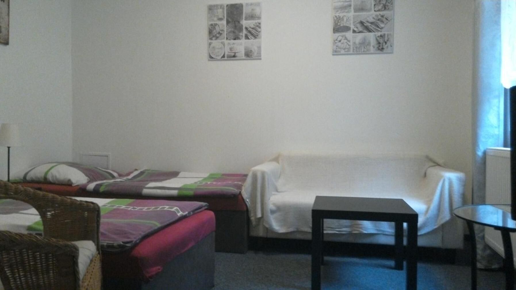 cots/infant beds, free wifi