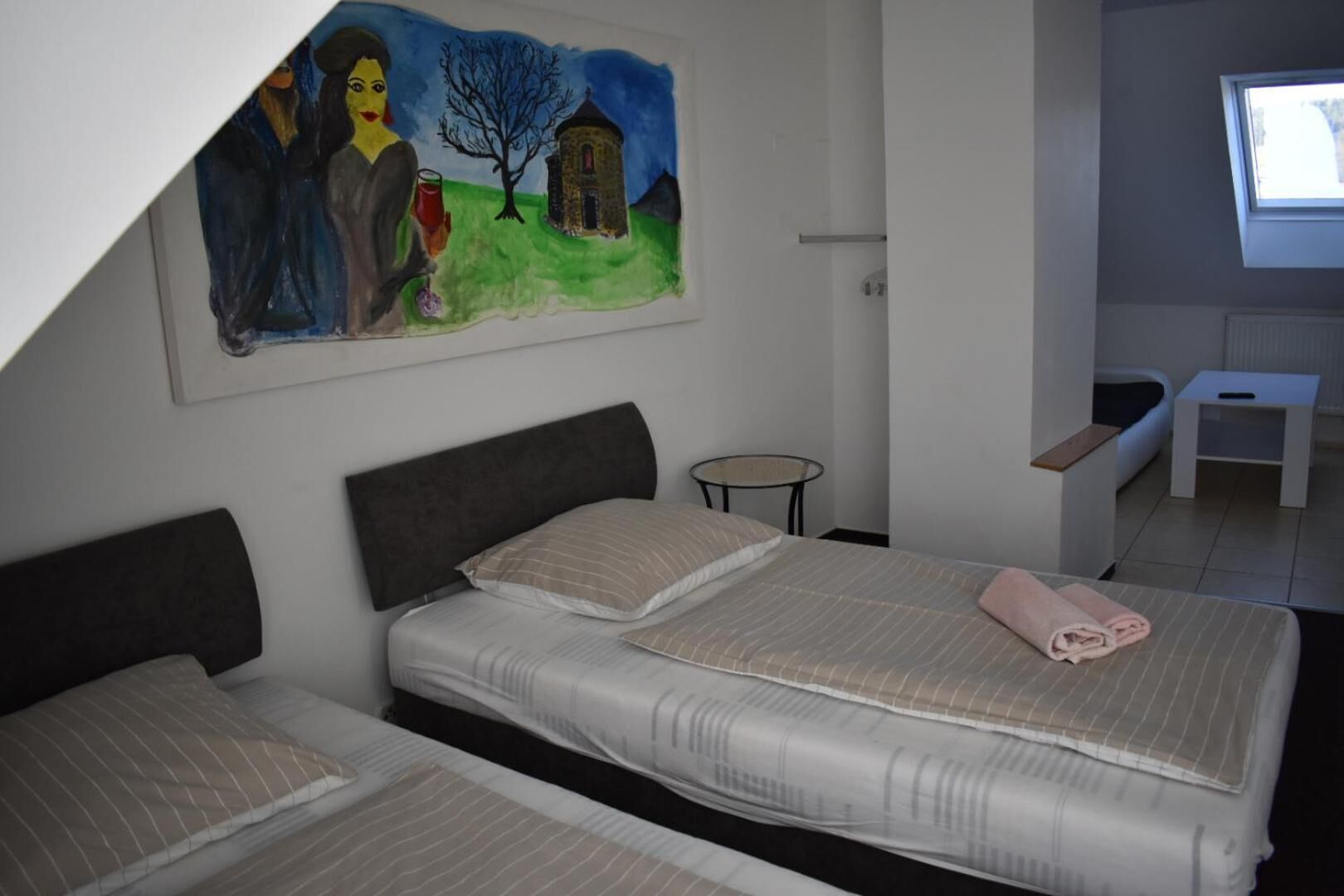 cots/infant beds, free wifi