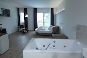 Suite junior, hidromasaje | Tina de hidromasaje