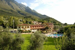 View from property - Park Hotel Val di Monte (Malcesine)