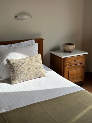 Blackout curtains, iron/ironing board, free WiFi, bed sheets - Apollon Hotel Corfu (Corfu)