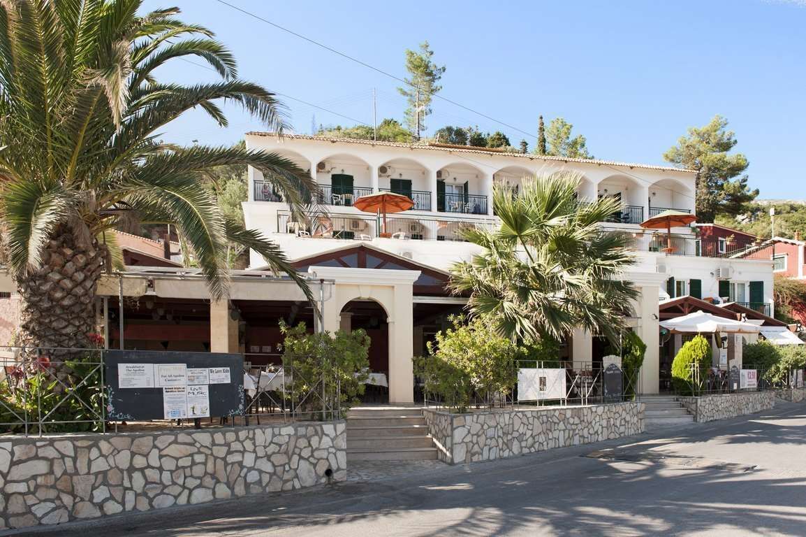 Rideaux occultants, fer et planche à repasser, Wi-Fi gratuit