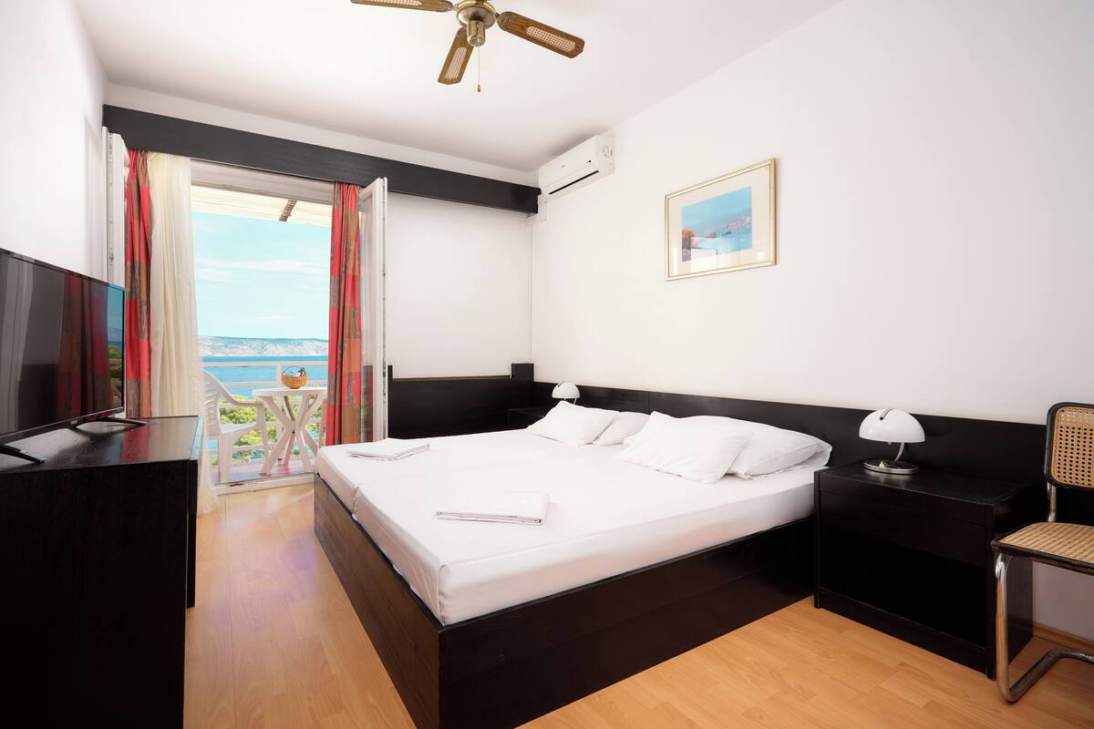 1 bedroom, desk, cots/infant beds, free WiFi