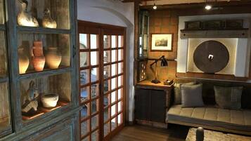 Kamar Double Mewah, patio, pemandangan kebun | Area keluarga