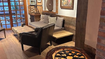 Kamar Double Mewah, patio, pemandangan kebun