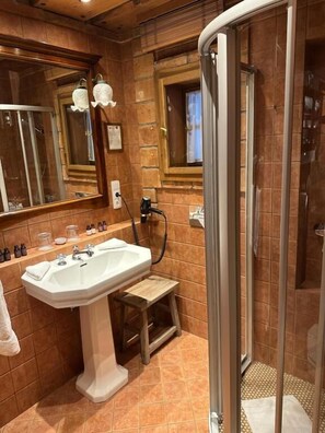 Bathroom - Romantik Hotel U raka (Prague)