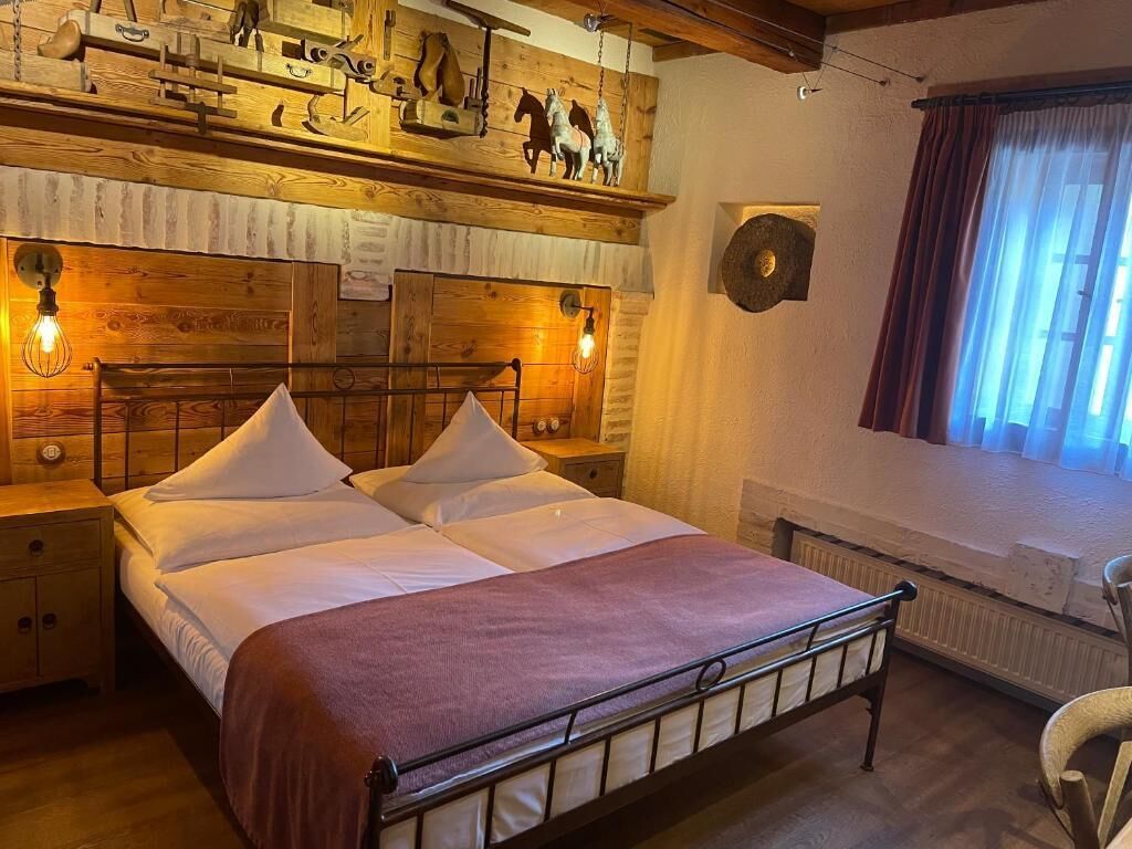 Classic Double Room, Courtyard View