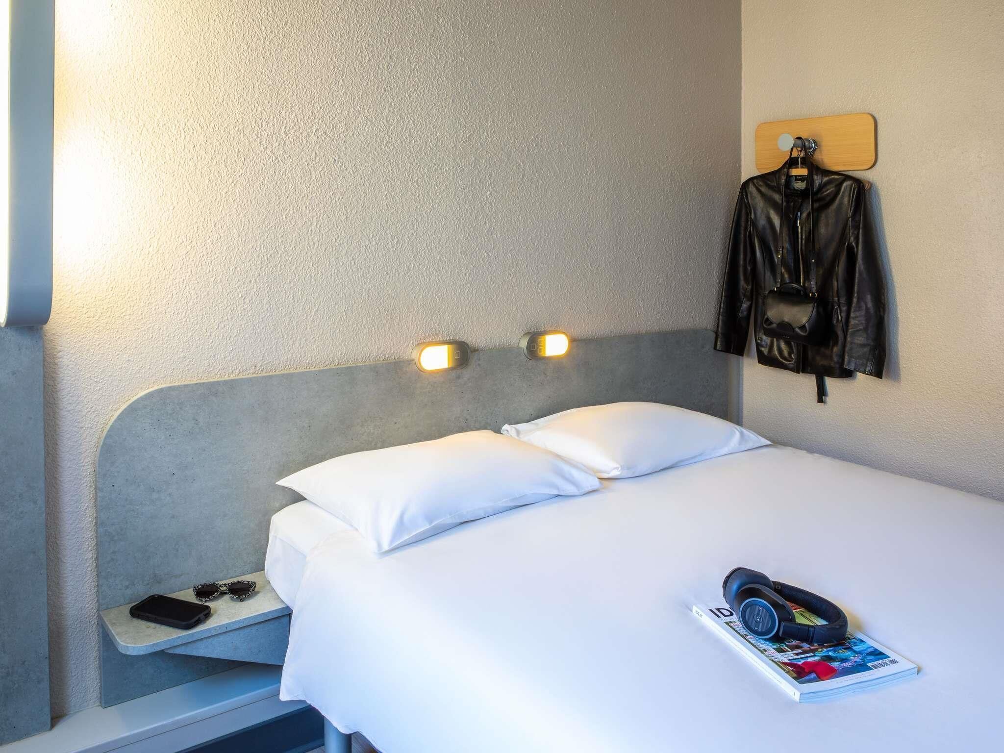 Chambre Double | Bureau, chambres insonorisées, Wi-Fi gratuit, draps fournis