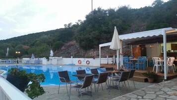Udendørs pool