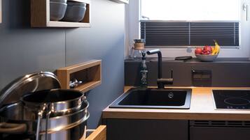 Double Room, Garden View | Hypo-allergenic bedding, in-room safe, blackout drapes, free WiFi