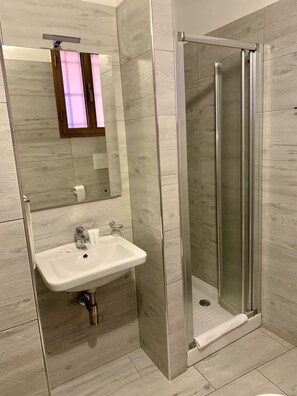 ห้องซิงเกิล | สิ่งอำนวยความสะดวกในห้องพัก