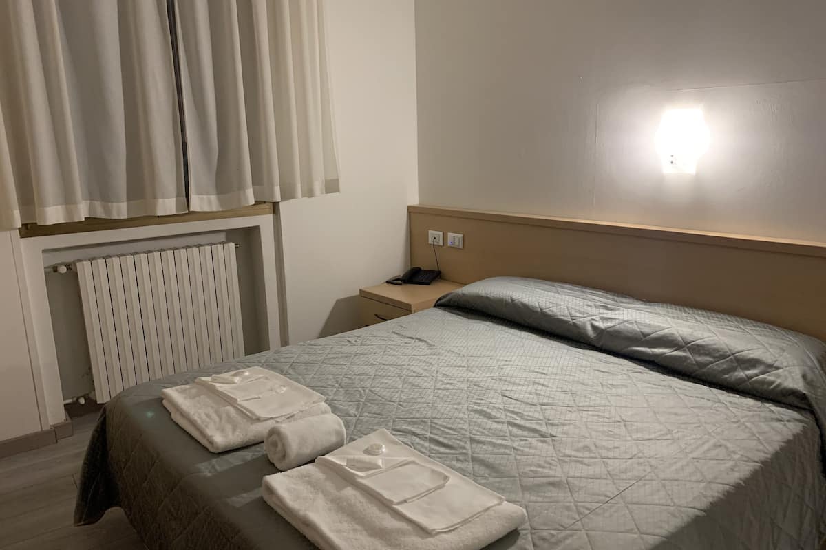 Double Room | Egyptian cotton sheets, premium bedding, memory foam beds, desk