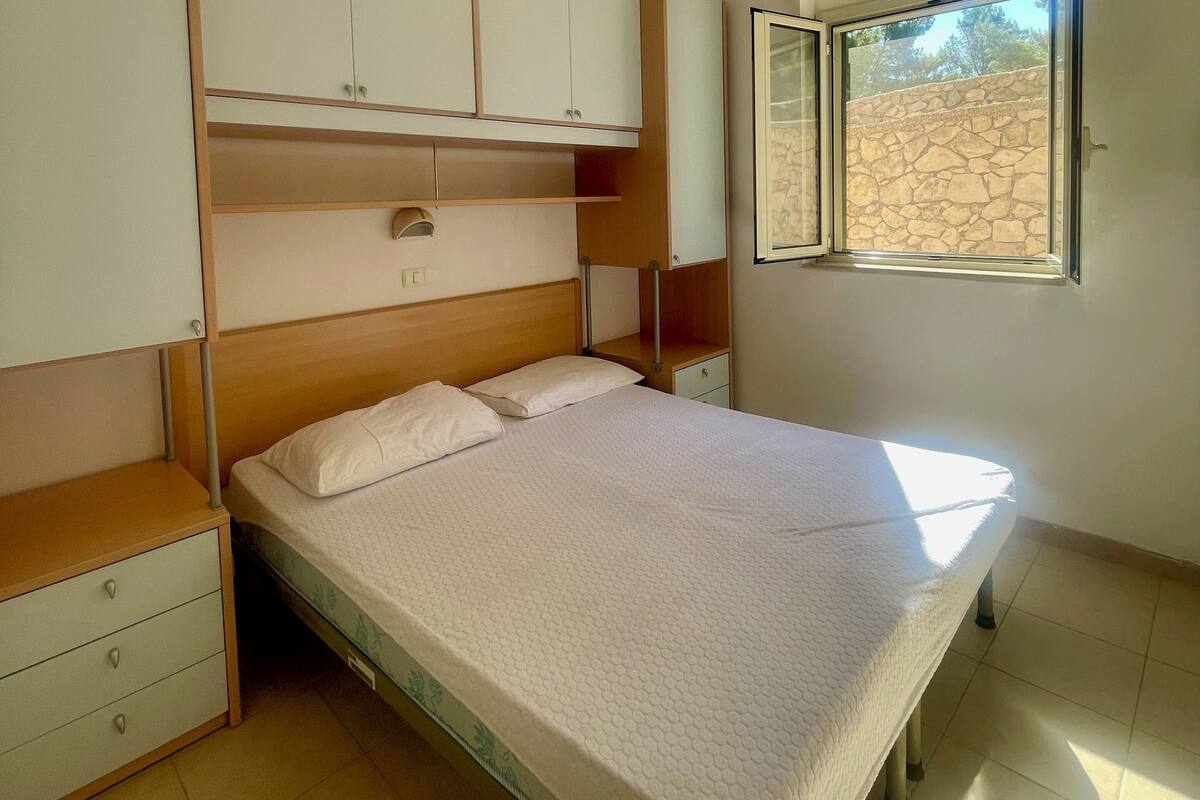 Appartement, uitzicht op heuvels | 1 slaapkamer, beddengoed