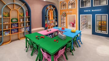 Área de juegos infantiles techada