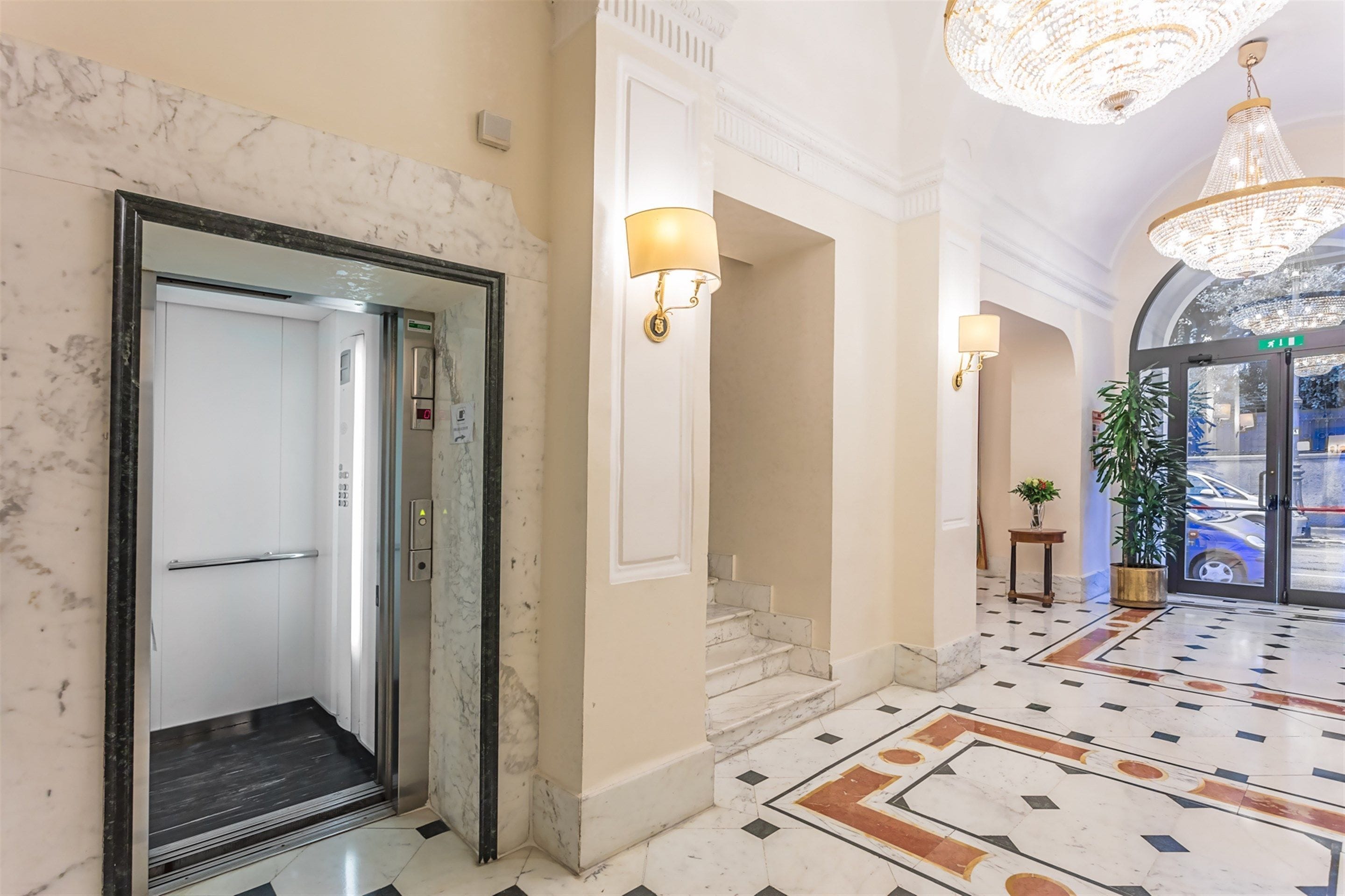 Foto - Raeli Hotel Lux