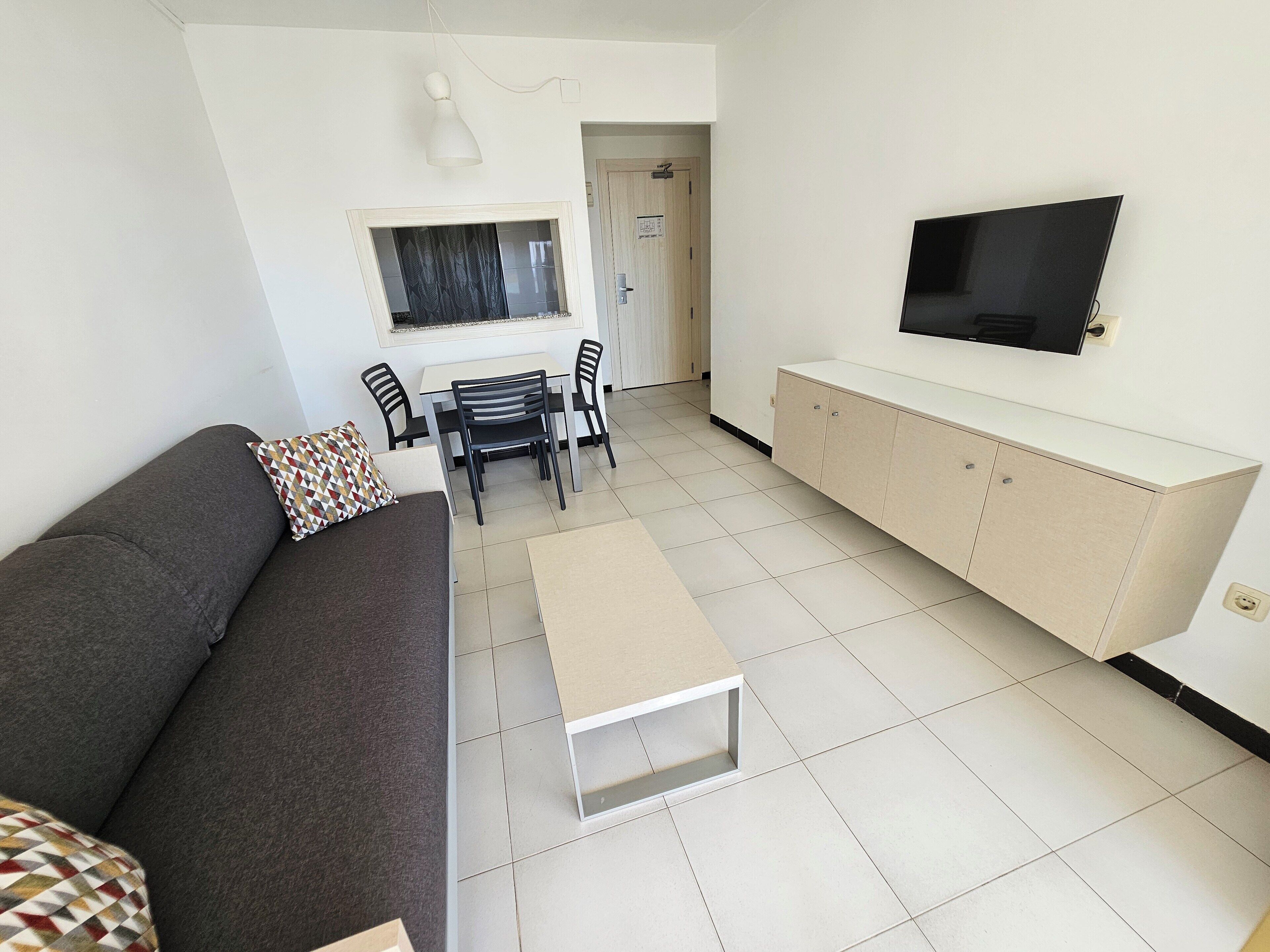 Cots/infant beds