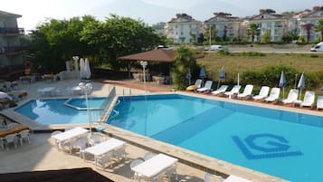 Piscine extérieure