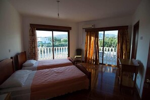 Free WiFi - Bella Rosa (Pegeia)