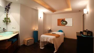 Behandlingsrum til par, sauna, boblebad, dampbad, tyrkisk bad/hammam