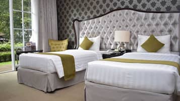 Premium bedding, in-room safe, desk, rollaway beds