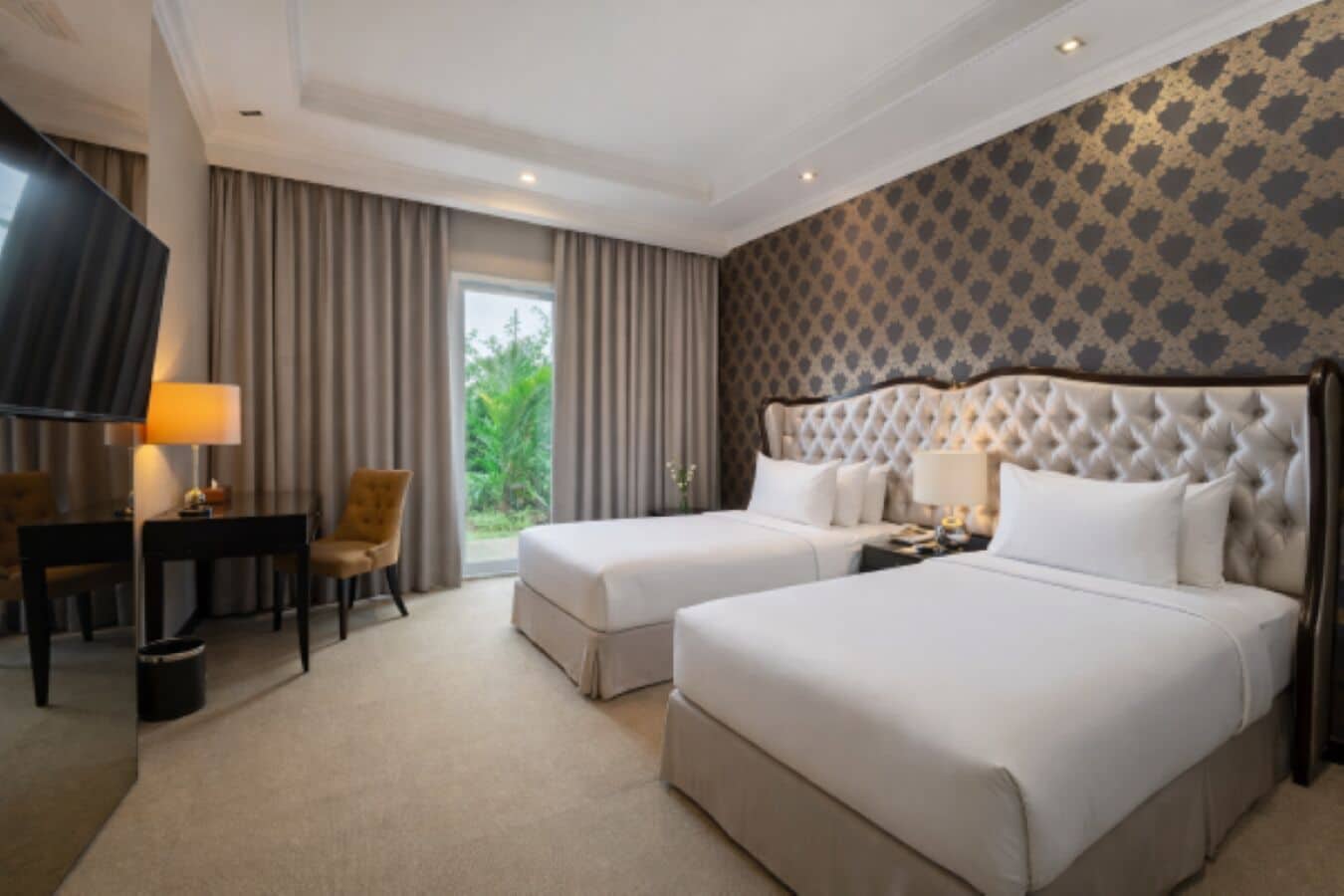 Deluxe Twin Room, Balcony | Premium bedding, in-room safe, desk, rollaway beds