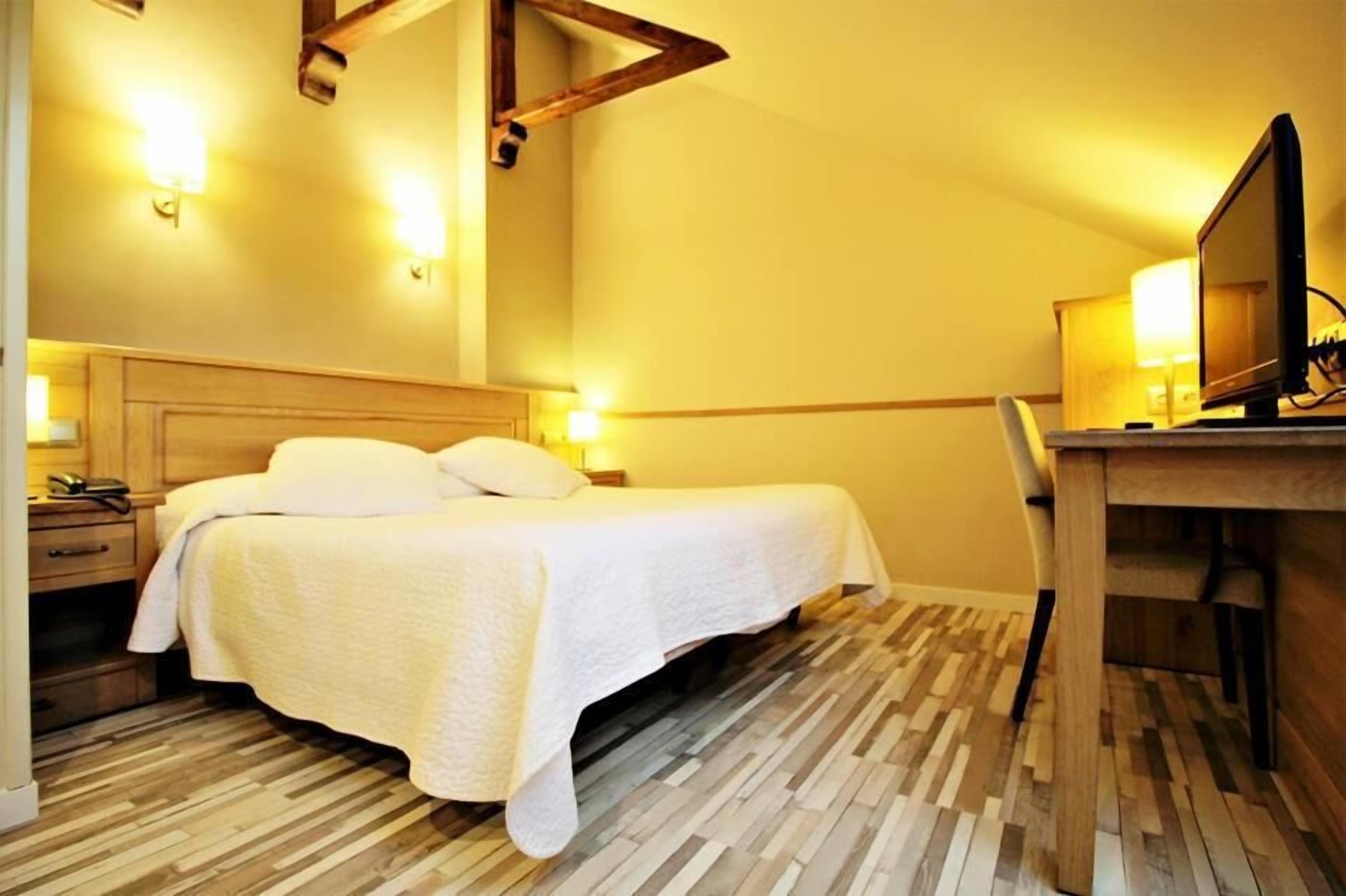 minibar, in-room safe, desk, blackout curtains