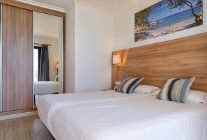 Apartment, 1 Bedroom | In-room safe, desk, blackout drapes, free cribs/infant beds