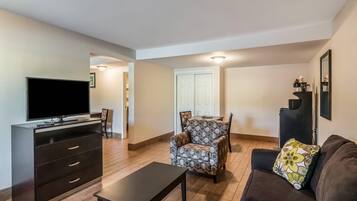 1 bedroom, desk, laptop workspace, blackout drapes