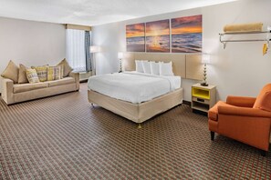 Desk, blackout drapes, iron/ironing board, free cribs/infant beds - Days Inn by Wyndham Hartsfield Jackson Atlanta Airport West (Atlanta)