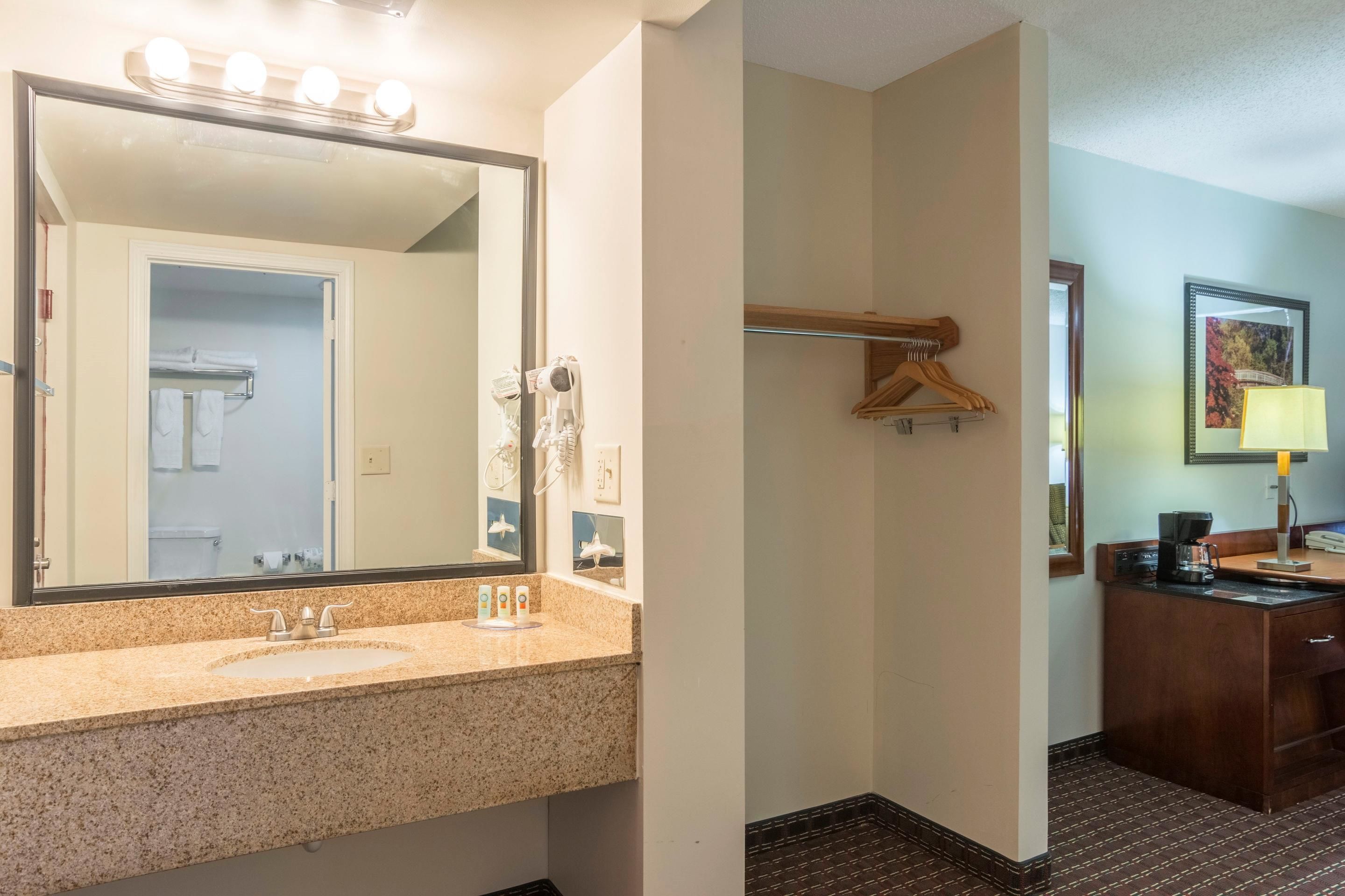 Photo - Days Inn by Wyndham Hartsfield Jackson Atlanta Airport West