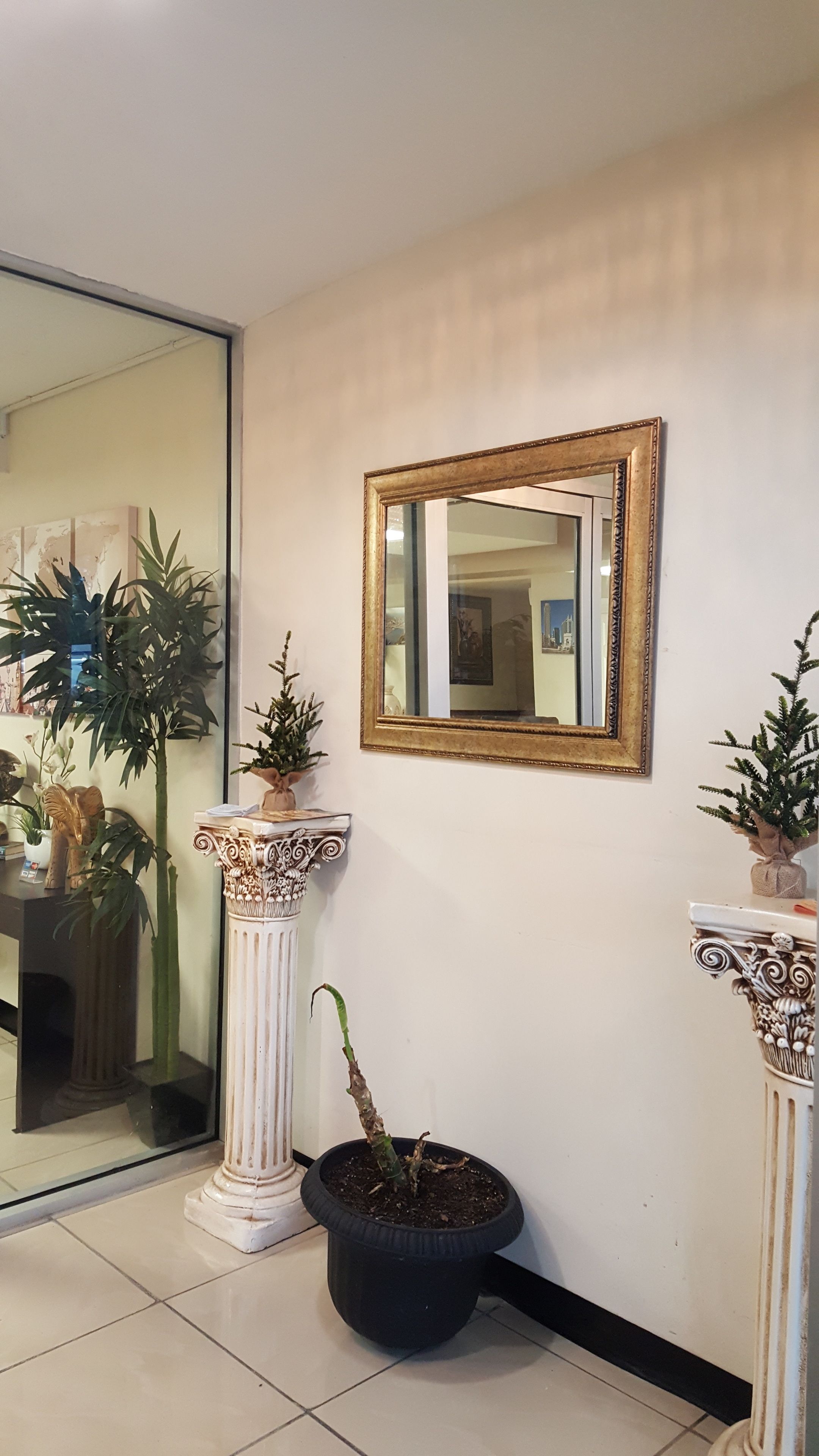 Pintu masuk interior