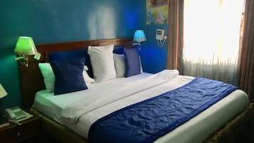 Deluxe Room | Egyptian cotton sheets, premium bedding, memory foam beds, in-room safe