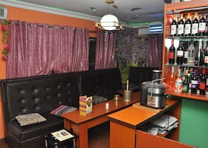 Bar (on property) - Definite Destiny Hotel (Lagos)