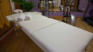 Massage in accommodation