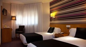 Coffres-forts dans les chambres, bureau, chambres insonorisées