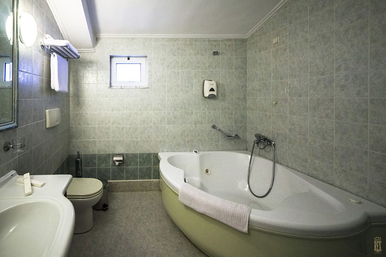 minibar, in-room safe, soundproofing, free cots/infant beds