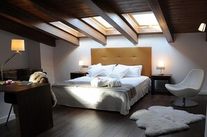 Junior Suite (with Spa Access) | Desk, blackout drapes, soundproofing, rollaway beds - Bonansa Country Hotel (Bonansa)