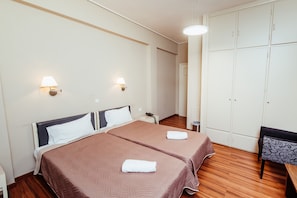 Standard Room | Free WiFi, bed sheets