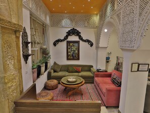 LED TV, iPod dock - Dar Souad (La Marsa)