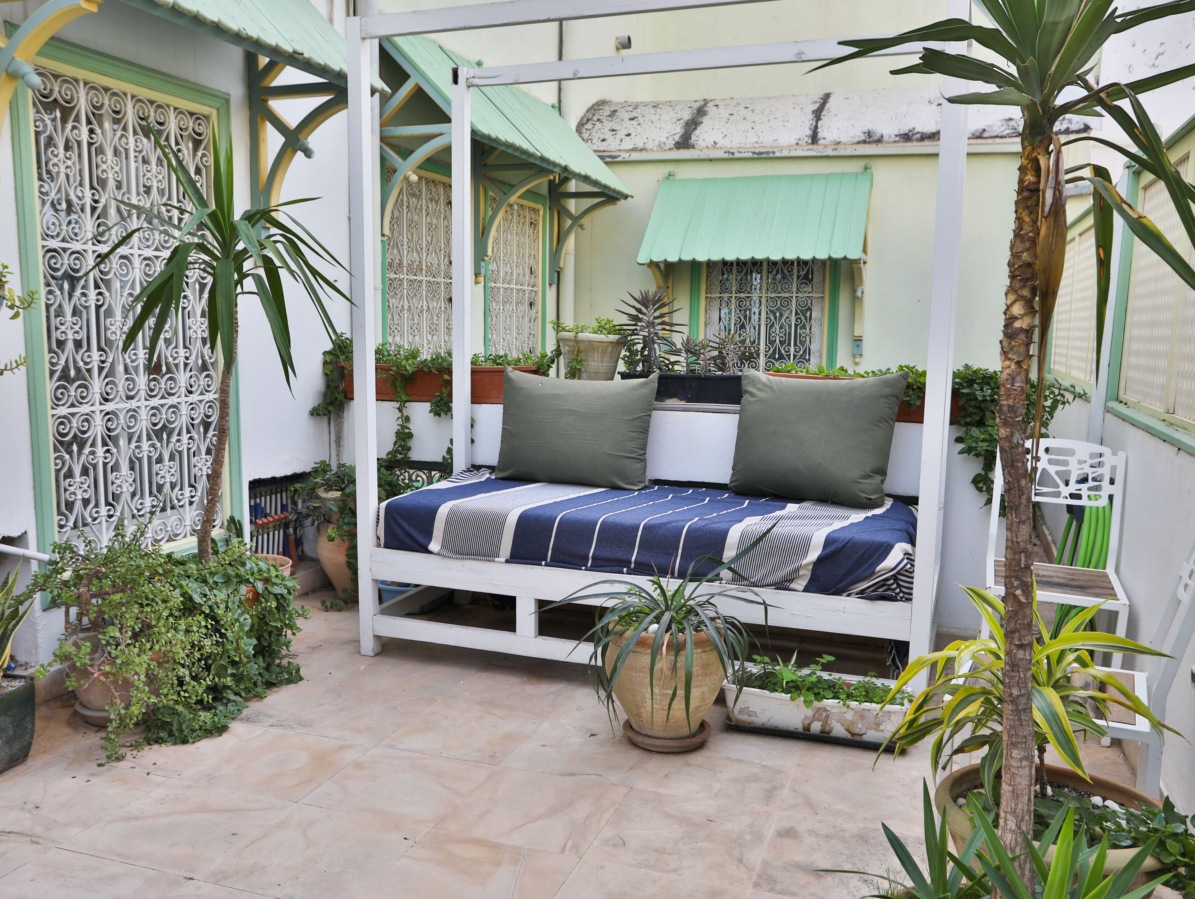 Akila | Hochwertige Bettwaren, Minibar, Zimmersafe, individuell dekoriert